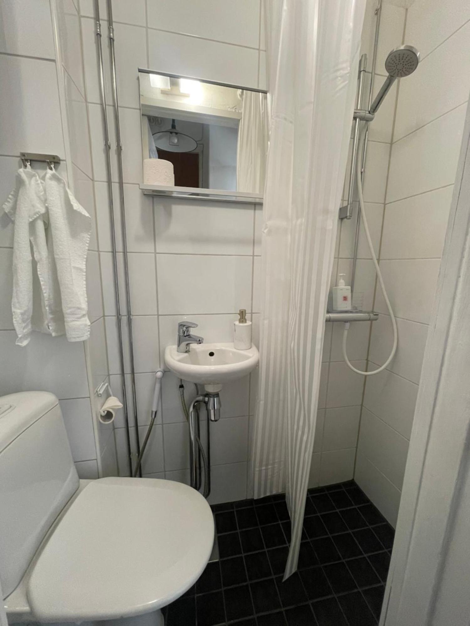 Your Chic Vibrant Airbnb Helsinki Buitenkant foto