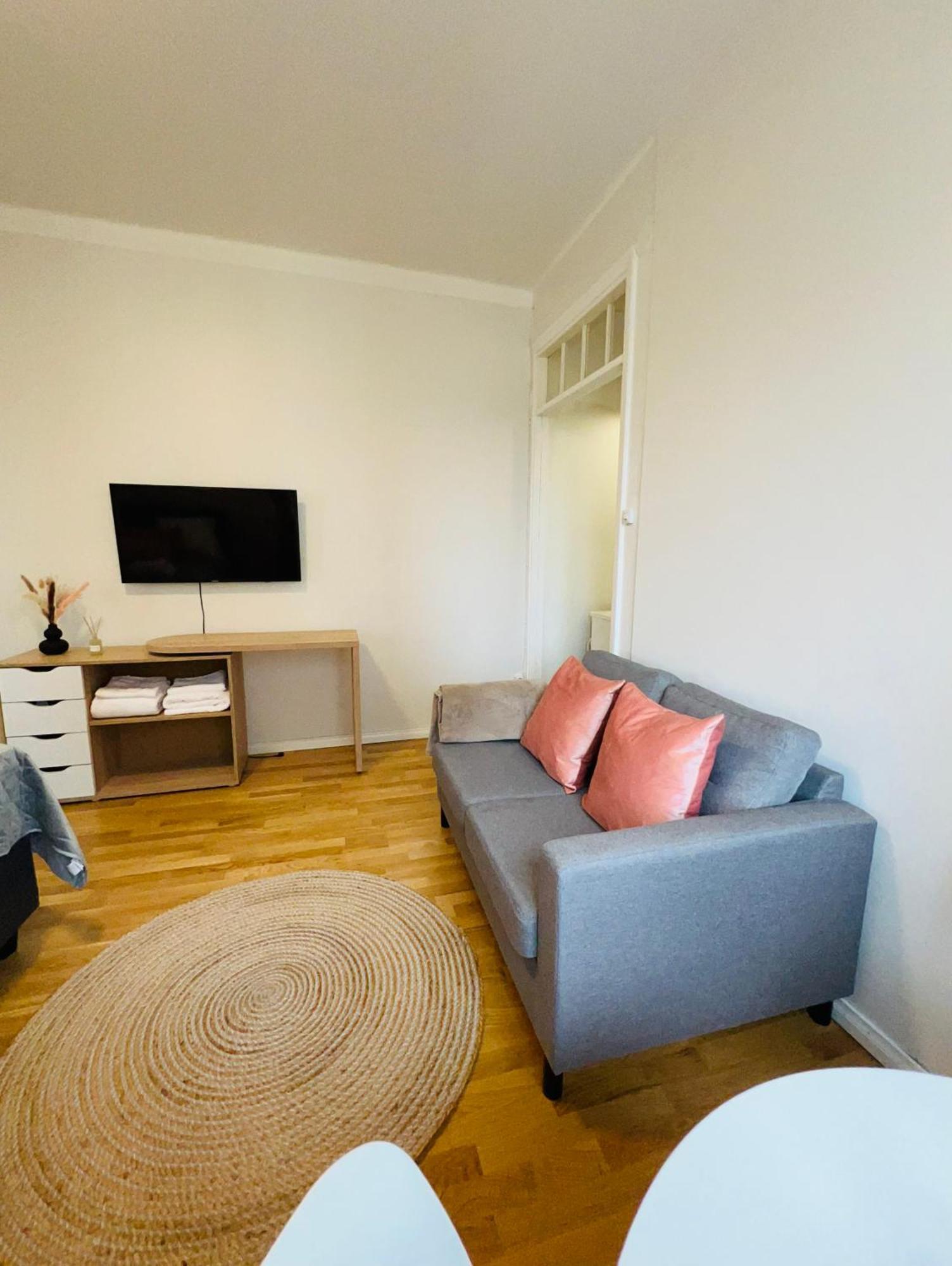 Your Chic Vibrant Airbnb Helsinki Buitenkant foto